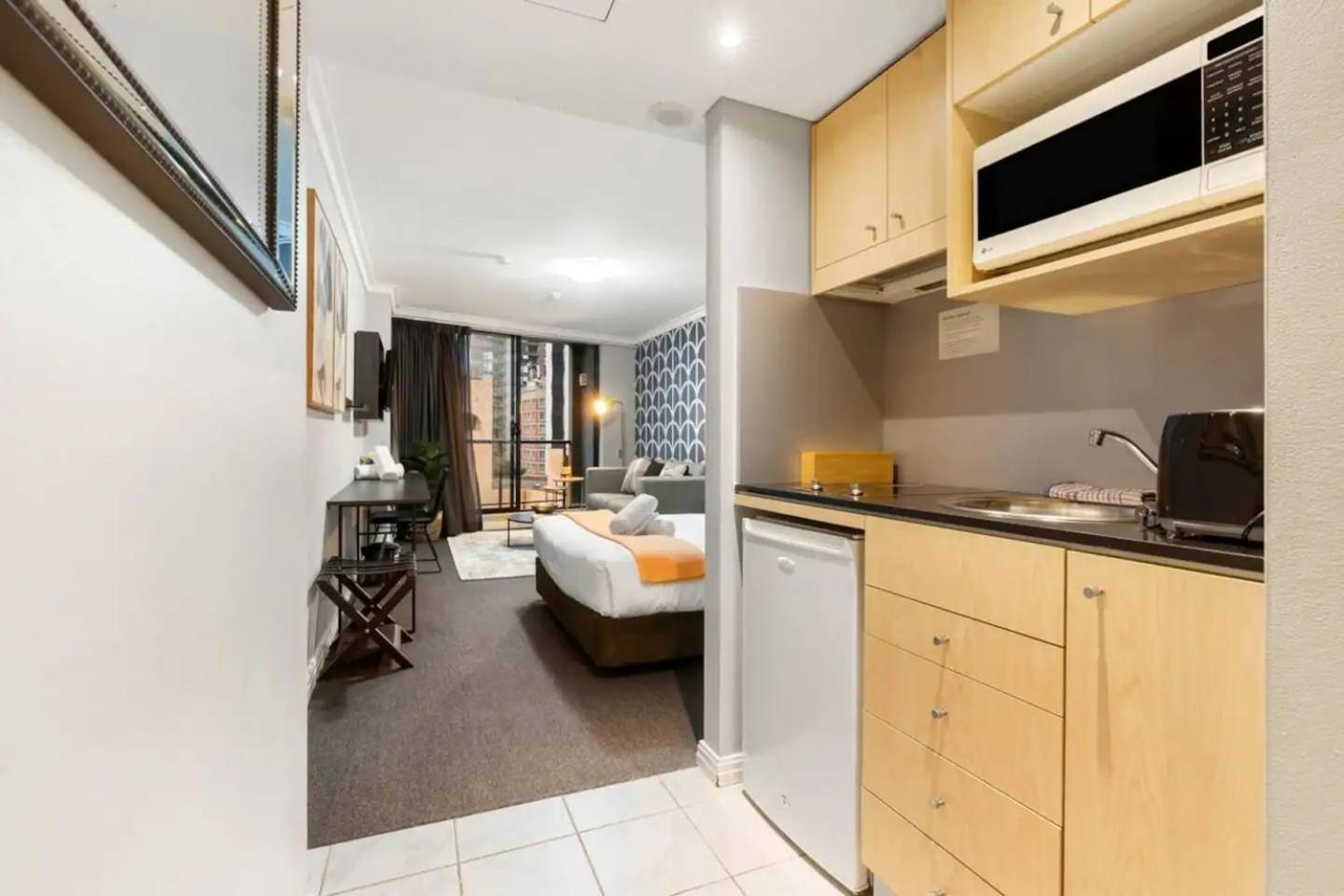 Kozyguru Haymarket Stylish Nha653- 906 Apartment